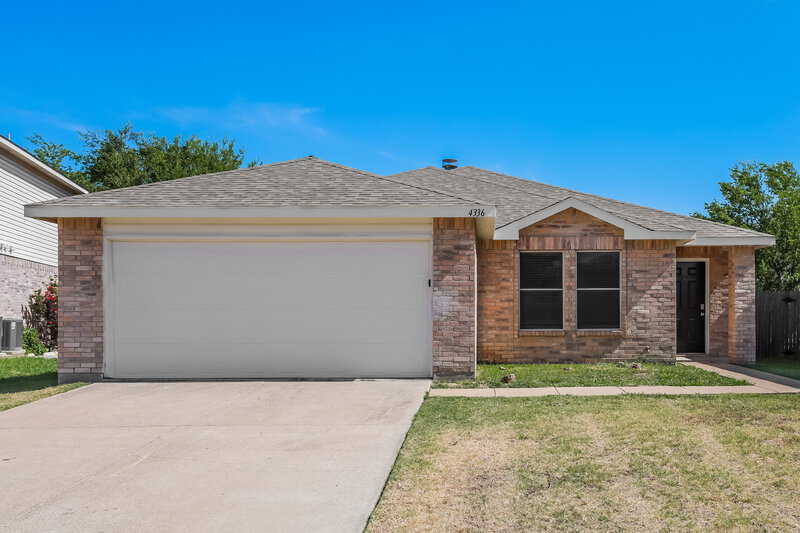 2,245/Mo, 4336 Hunters Creek Dr Fort Worth, TX 76123 External View