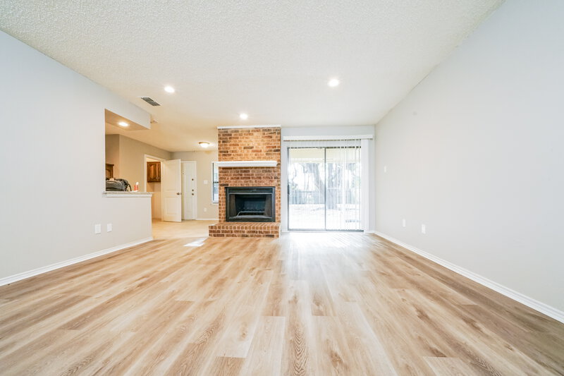 2,465/Mo, 1909 Wisteria St Denton, TX 76205 Living Room View