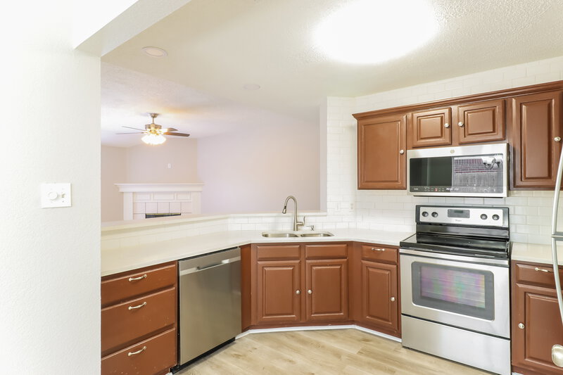 2,430/Mo, 5118 Ridge Pointe Dr Arlington, TX 76017 Kitchen View