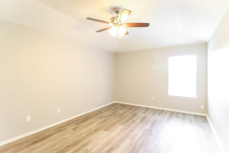 2,430/Mo, 5118 Ridge Pointe Dr Arlington, TX 76017 Main Bedroom View
