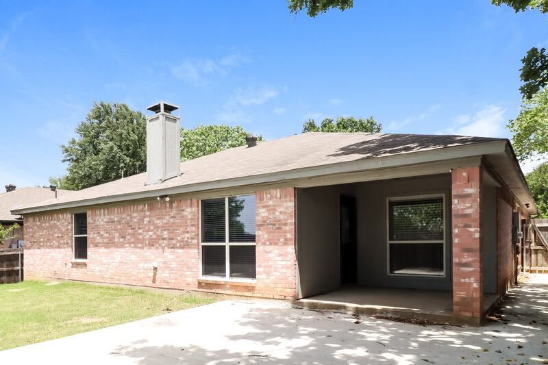 2,430/Mo, 5118 Ridge Pointe Dr Arlington, TX 76017 Rear View 2