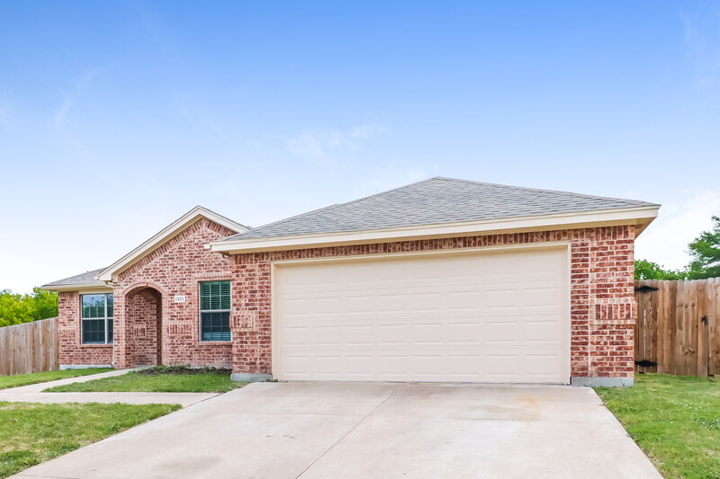 2,165/Mo, 1301 Rumfield Rd White Settlement, TX 76108 Front View