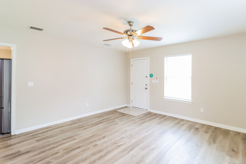 2,165/Mo, 1301 Rumfield Rd White Settlement, TX 76108 Family Room View
