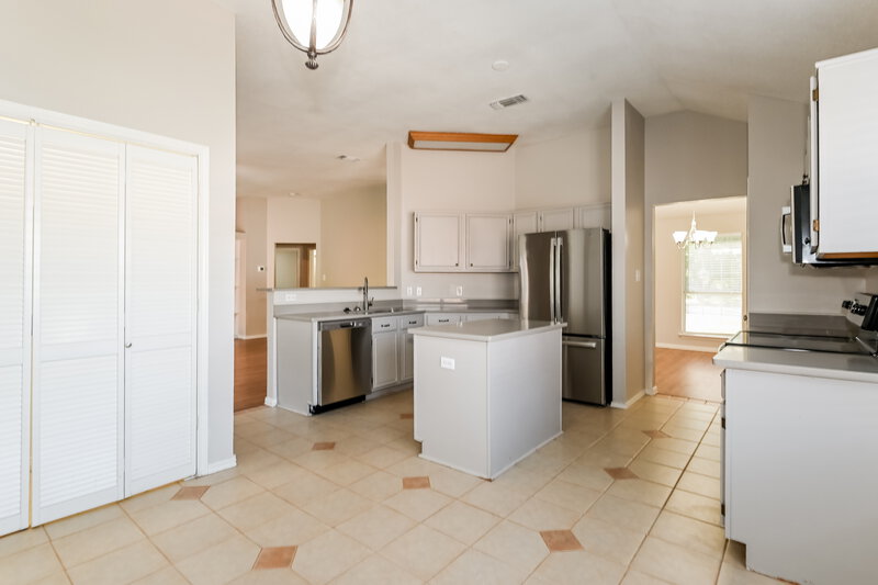 3,350/Mo, 1500 Sage Ct Mesquite, TX 75181 Kitchen View 3