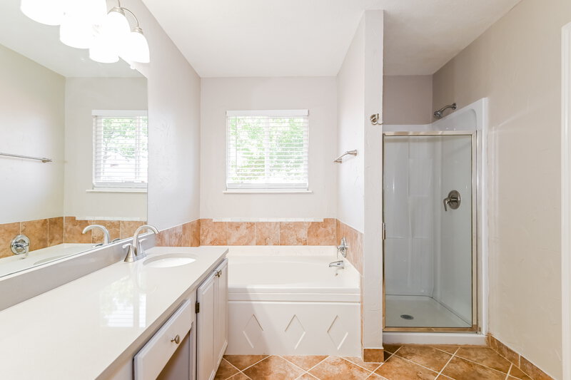 3,350/Mo, 1500 Sage Ct Mesquite, TX 75181 Main Bathroom View
