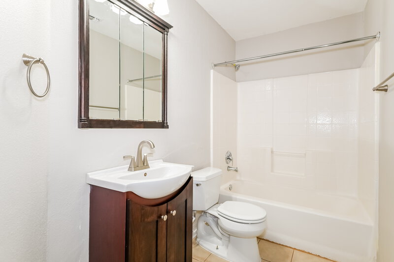 3,350/Mo, 1500 Sage Ct Mesquite, TX 75181 Bathroom View
