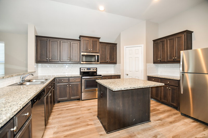 1,890/Mo, 4713 Joshua Dr Sanger, TX 76266 Kitchen View