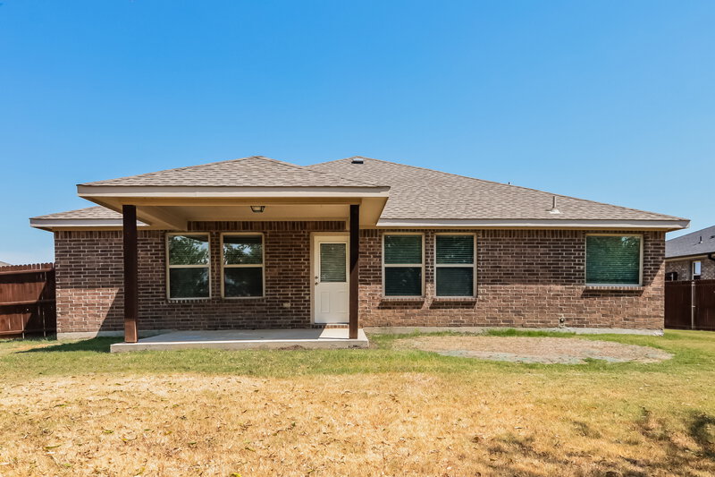 2,225/Mo, 4713 Joshua Dr Sanger, TX 76266 Rear View
