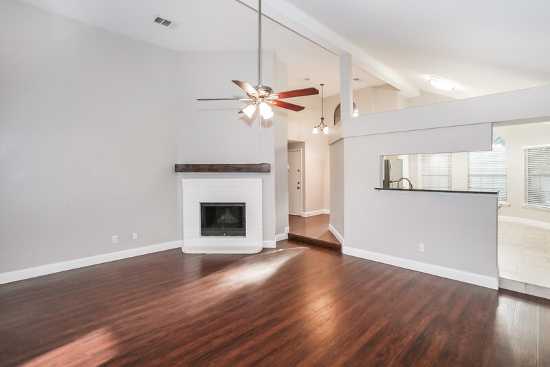 2,185/Mo, 2607 Mountainview Dr Corinth, TX 76210 Living Room View