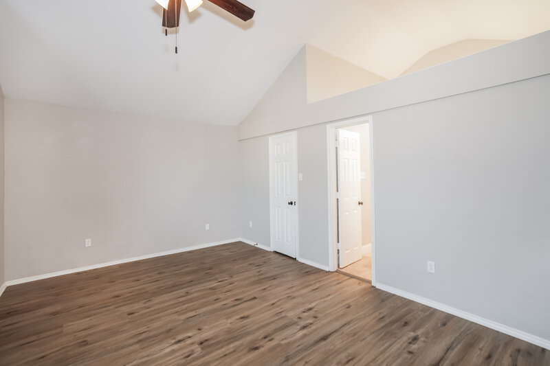 2,185/Mo, 2607 Mountainview Dr Corinth, TX 76210 Main Bedroom View