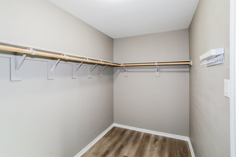 2,325/Mo, 4520 Rockmill Trl Fort Worth, TX 76179 Walk In Closet View