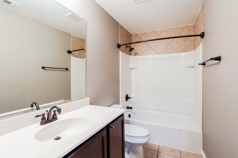 2,325/Mo, 4520 Rockmill Trl Fort Worth, TX 76179 Bathroom View