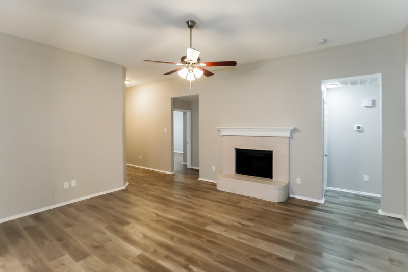 3,210/Mo, 1222 Embercrest Dr Midlothian, TX 76065 Living Room View 2