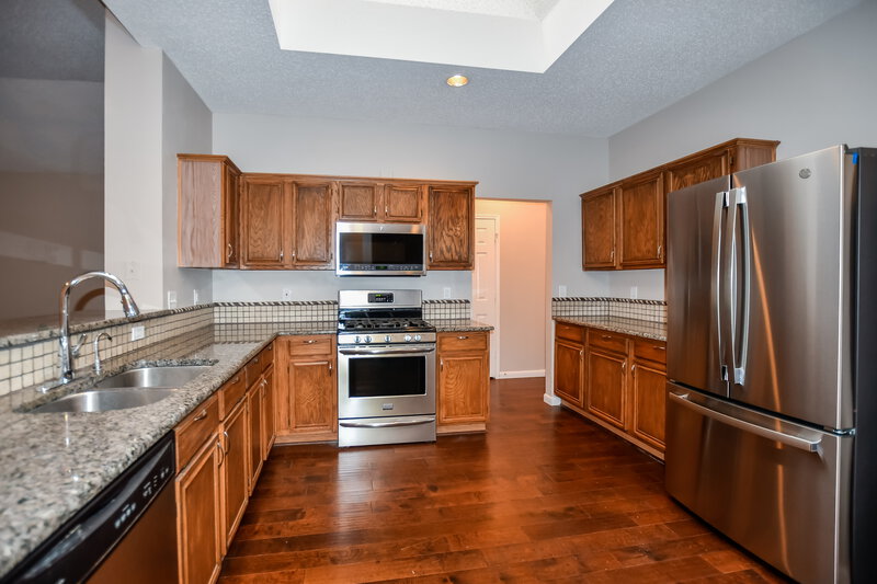 2,840/Mo, 3937 Silver Meadow Ln Grand Prairie, TX 75052 Kitchen View 2