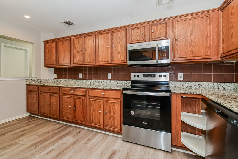 1,780/Mo, 204 Harvard Dr Princeton, TX 75407 Kitchen View 2