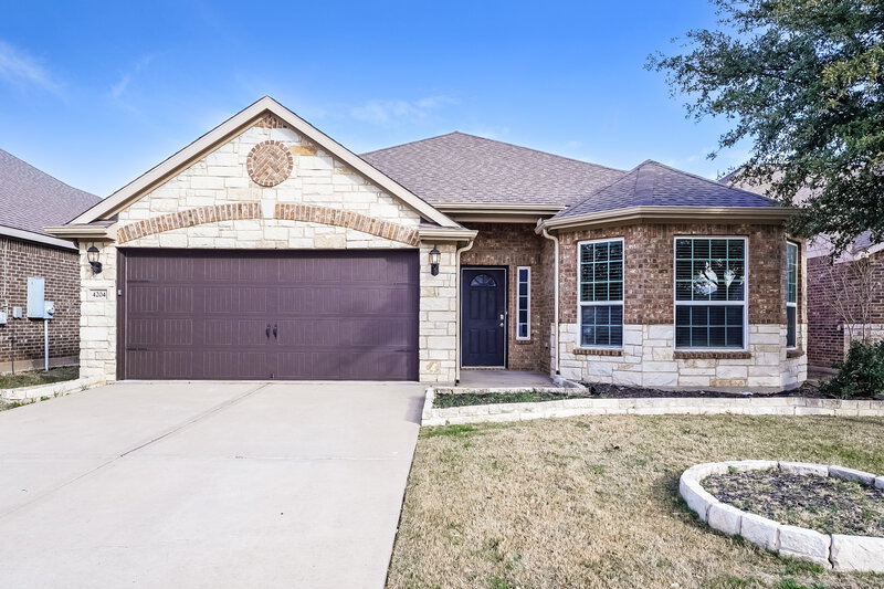 2,180/Mo, 4204 Tower Ln Crowley, TX 76036 External View