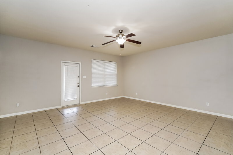 2,180/Mo, 4204 Tower Ln Crowley, TX 76036 Living Room View