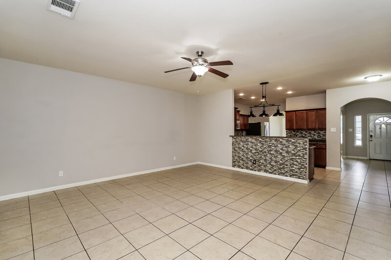 2,180/Mo, 4204 Tower Ln Crowley, TX 76036 Living Room View 2