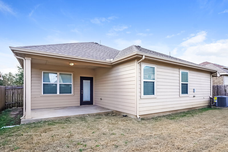 2,180/Mo, 4204 Tower Ln Crowley, TX 76036 Rear View