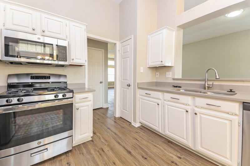 3,060/Mo, 4906 Clay Dr Rowlett, TX 75088 Kitchen View 2