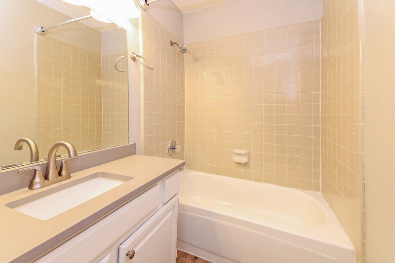 3,060/Mo, 4906 Clay Dr Rowlett, TX 75088 Bathroom View