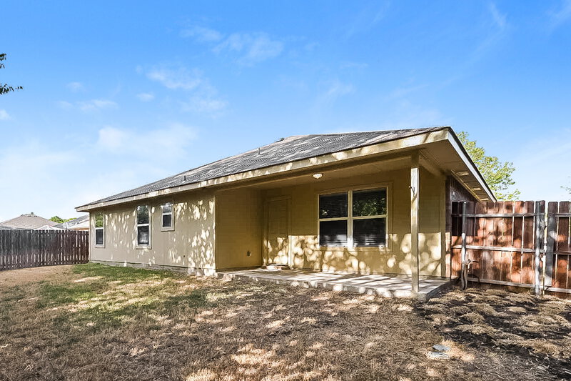 2,140/Mo, 721 Silverleaf Ct Royse City, TX 75189 Rear View