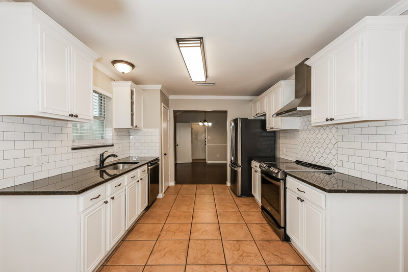 2,495/Mo, 6101 Rising Meadow Dr Arlington, TX 76018 Kitchen View