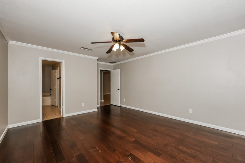 2,495/Mo, 6101 Rising Meadow Dr Arlington, TX 76018 Main Bedroom View 2