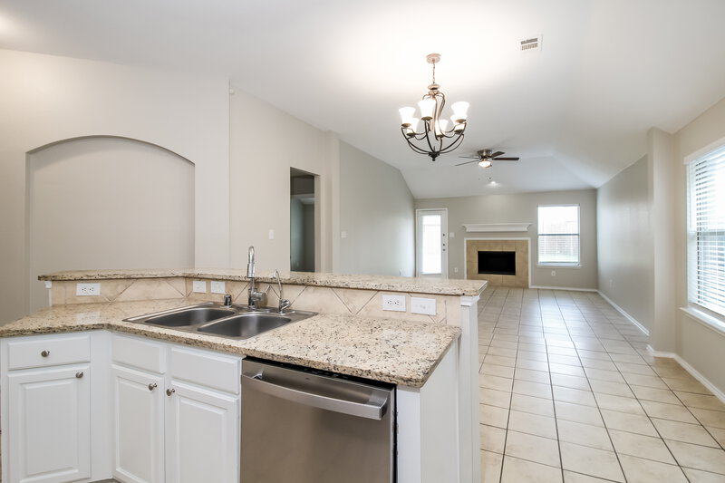 2,025/Mo, 129 Arbordale Way Princeton, TX 75407 Kitchen View