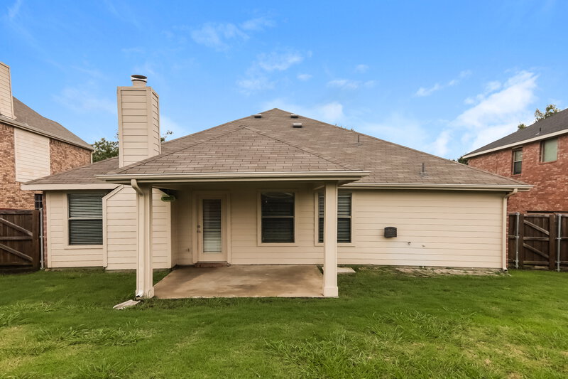 1,740/Mo, 129 Arbordale Way Princeton, TX 75407 Rear View
