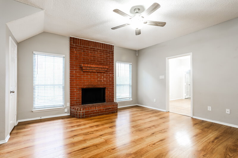 3,500/Mo, 923 Grasswood Dr Arlington, TX 76017 Living Room View