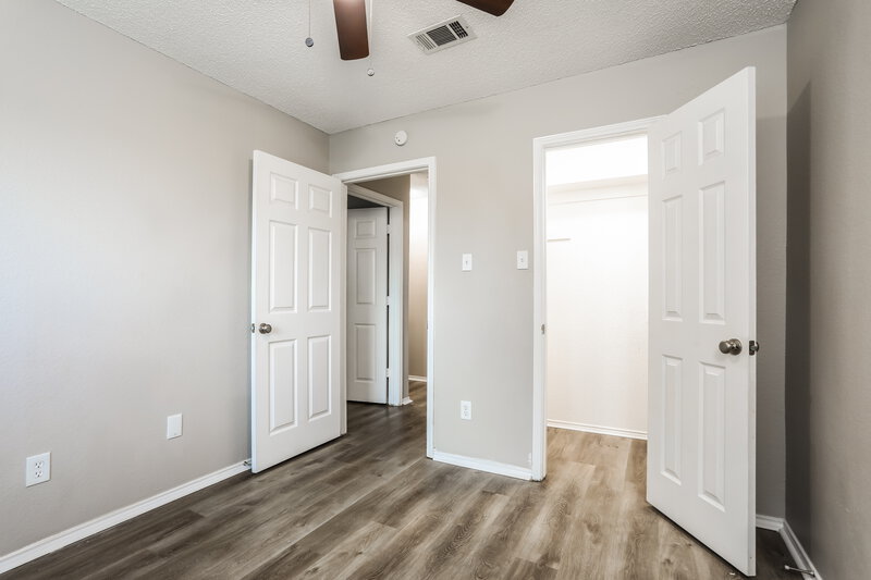 3,500/Mo, 923 Grasswood Dr Arlington, TX 76017 Bedroom View