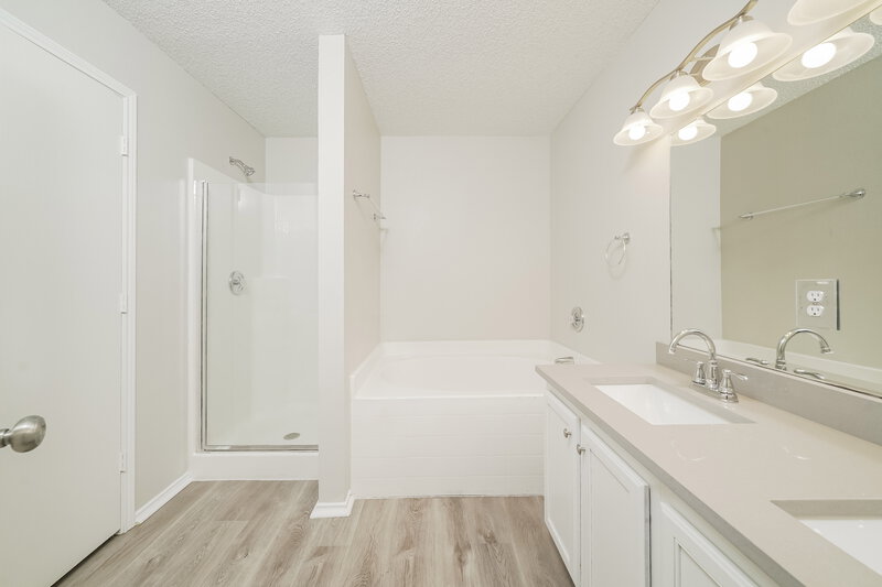 2,105/Mo, 2920 Montague Trl Wylie, TX 75098 Main Bathroom View