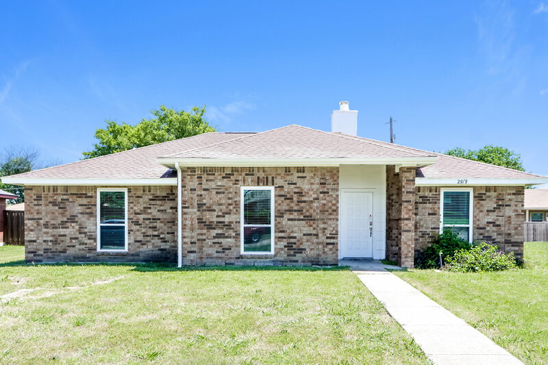 2,195/Mo, 2918 Valley Cir Lancaster, TX 75134 External View