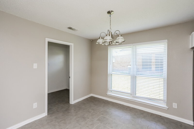 2,195/Mo, 2918 Valley Cir Lancaster, TX 75134 Dining Room View