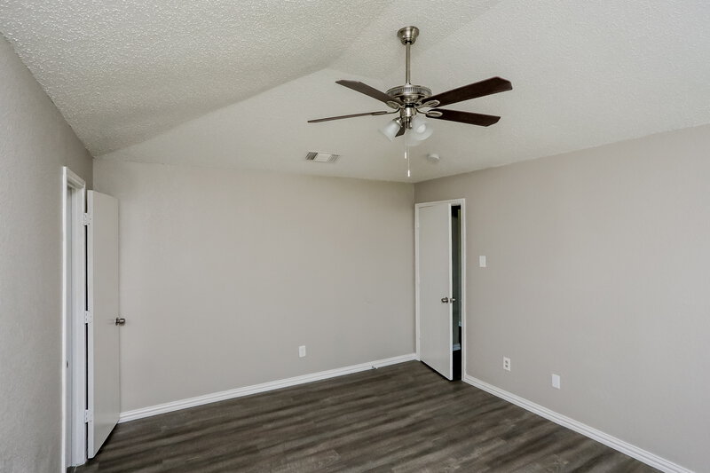 2,195/Mo, 2918 Valley Cir Lancaster, TX 75134 Main Bedroom View