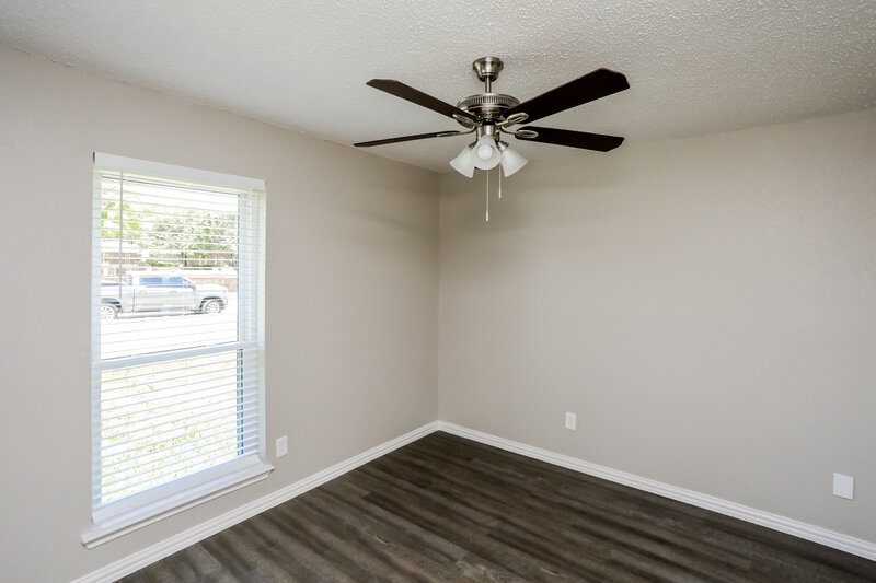 2,195/Mo, 2918 Valley Cir Lancaster, TX 75134 Main Bedroom View 2