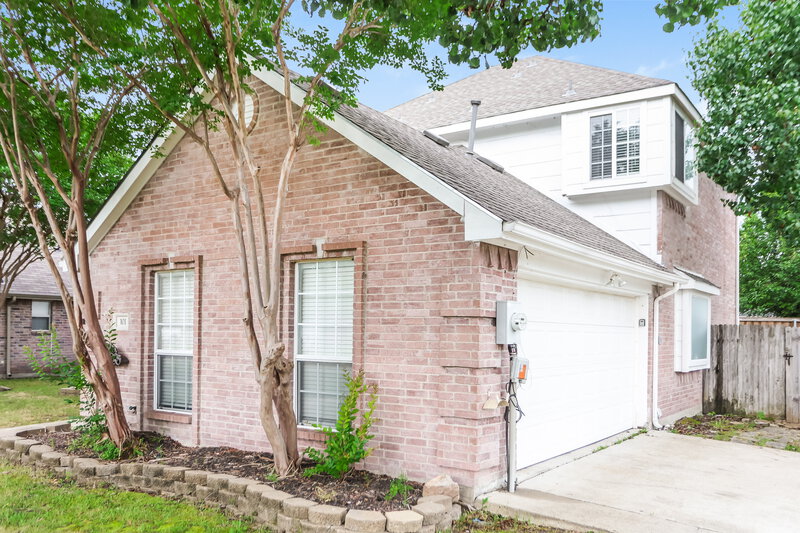 2,095/Mo, 101 E Forestwood Dr Forney, TX 75126 Front View