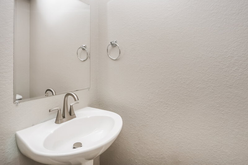 2,095/Mo, 101 E Forestwood Dr Forney, TX 75126 Bathroom View