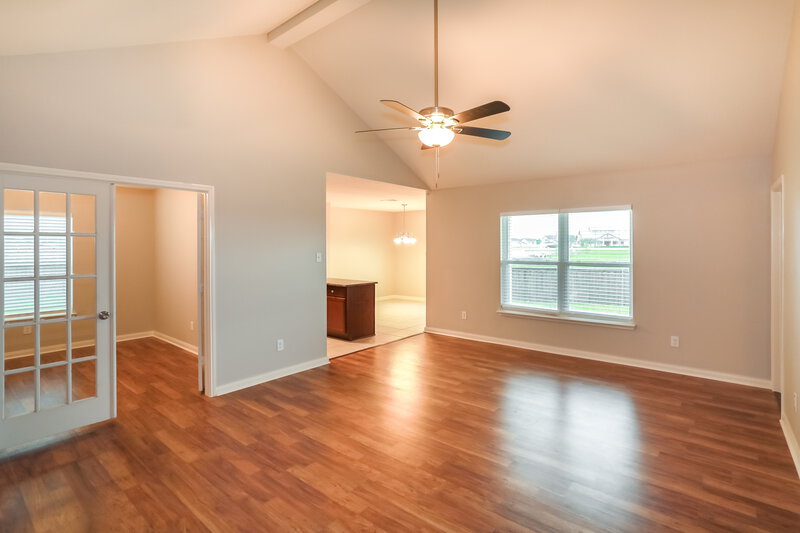 1,880/Mo, 111 Cottonwood Dr Princeton, TX 75407 Living Room View
