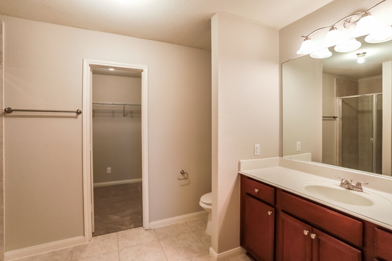 1,880/Mo, 111 Cottonwood Dr Princeton, TX 75407 Main Bathroom View