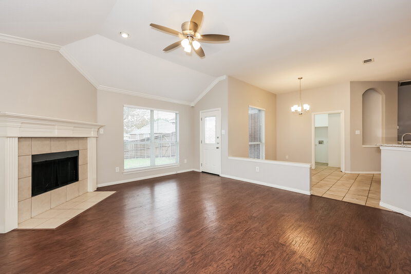 2,605/Mo, 155 Hannah Cir Cedar Hill, TX 75104 Living Room View 2