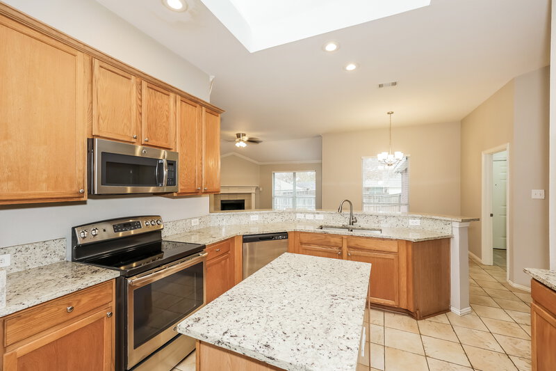 2,605/Mo, 155 Hannah Cir Cedar Hill, TX 75104 Kitchen View