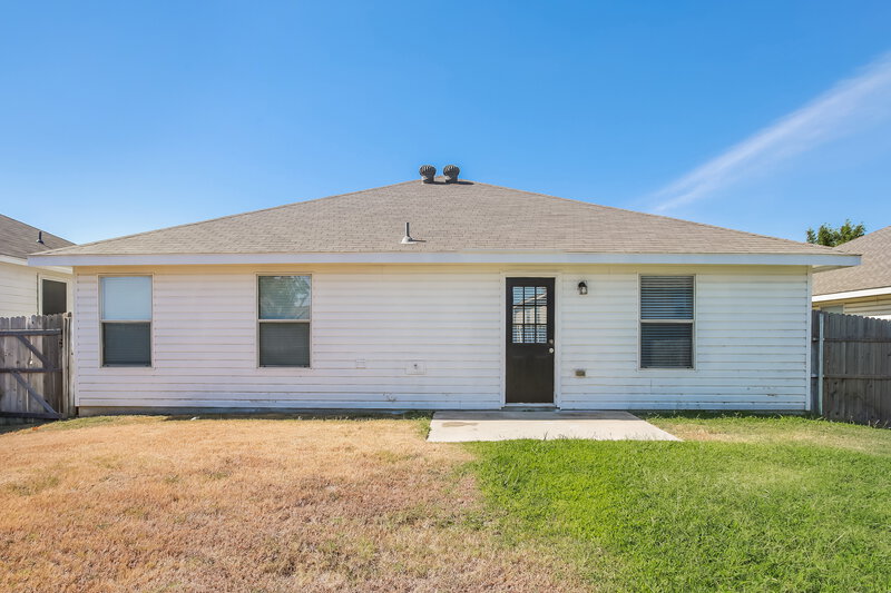 1,795/Mo, 1016 Fort Apache Dr Haslet, TX 76052 Rear View