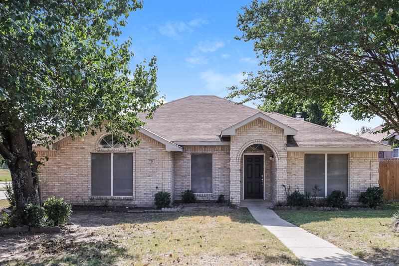2,370/Mo, 721 S Highland Dr Cedar Hill, TX 75104 External View