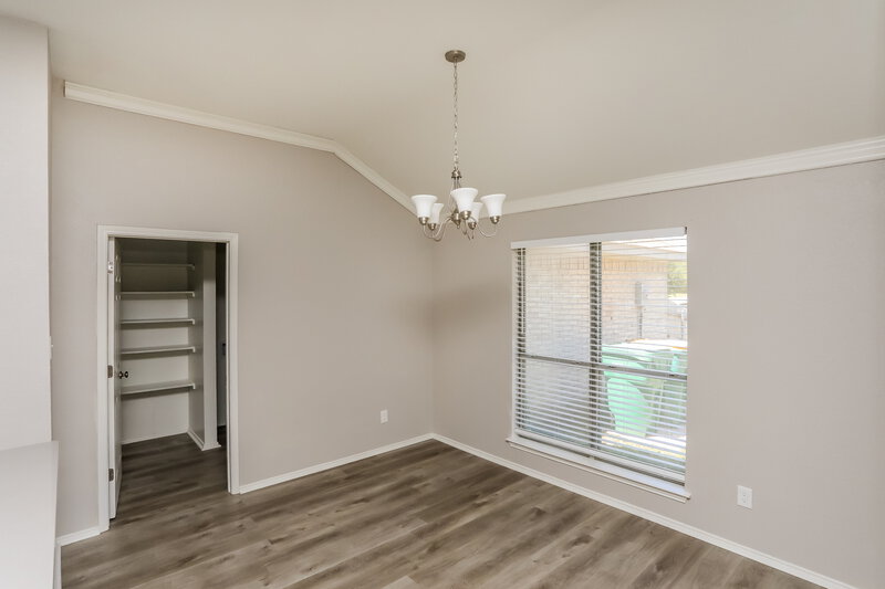 2,420/Mo, 721 S Highland Dr Cedar Hill, TX 75104 Dining Room View