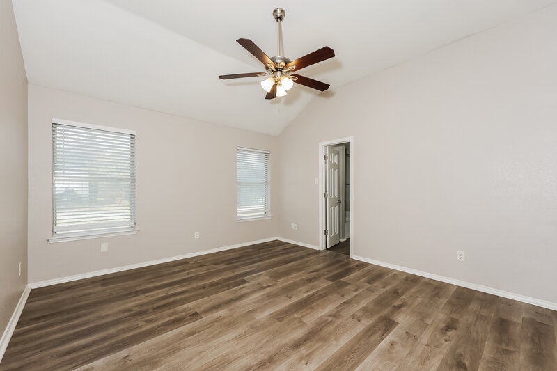 2,370/Mo, 721 S Highland Dr Cedar Hill, TX 75104 Main Bedroom View