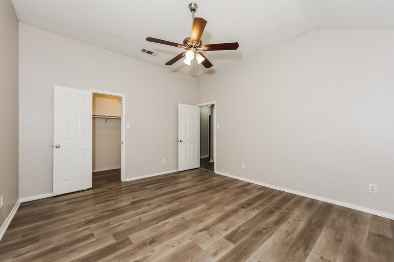 2,370/Mo, 721 S Highland Dr Cedar Hill, TX 75104 Main Bedroom View 2