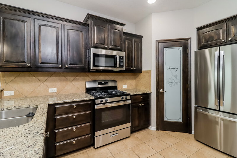 2,450/Mo, 4712 Elkhart Dr Crowley, TX 76036 Kitchen View 2