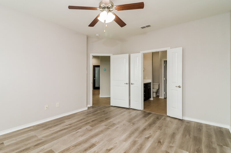 2,450/Mo, 4712 Elkhart Dr Crowley, TX 76036 Main Bedroom View